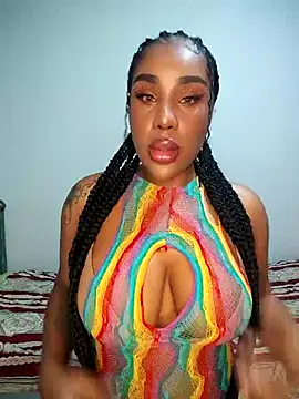 Snapshot of Queen_Amara chatting on 8, 11, 2025 Queen Amara online show from 8, 11, 2025