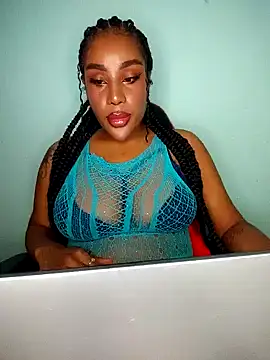 Snapshot of Queen_Amara chatting on 12, 11, 2025 Queen Amara online show from 12, 11, 2025
