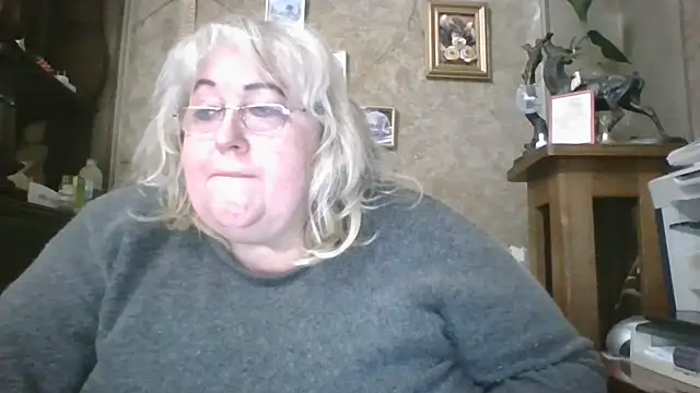 Lala-Love56 online show from 13, 12, 2025