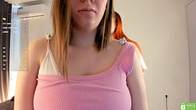 Snapshot of MaymeDeuel chatting on 8, 11, 2025 MaymeDeuel online show from 8, 11, 2025