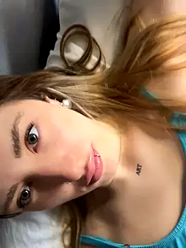 Snapshot of Sashailardi chatting on 21, 10, 2025 Sashailardi online show from 21, 10, 2025