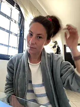 Snapshot of misspiecitos chatting on 12, 9, 2025 misspiecitos online show from 12, 9, 2025