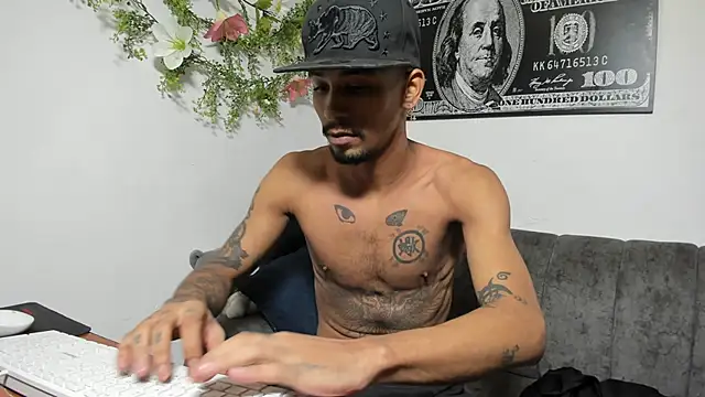 Snapshot of carl_jhonson821 chatting on 8, 11, 2025 carl jhonson821 online show from 8, 11, 2025