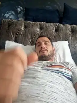 Snapshot of Darkhayrboy chatting on 4, 11, 2025 Darkhayrboy online show from 4, 11, 2025