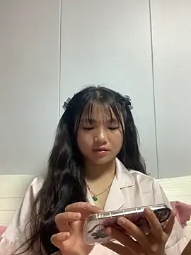 Emlyly-18 online show from 30, 9, 2025