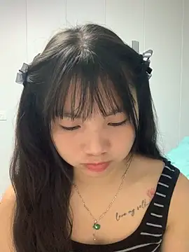 Emlyly-18 online show from 17, 10, 2025