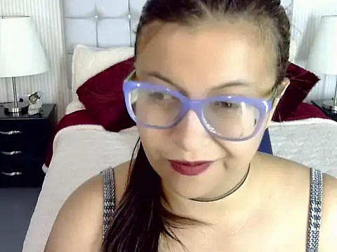 Amber Rouge  online show from 20, 9, 2025