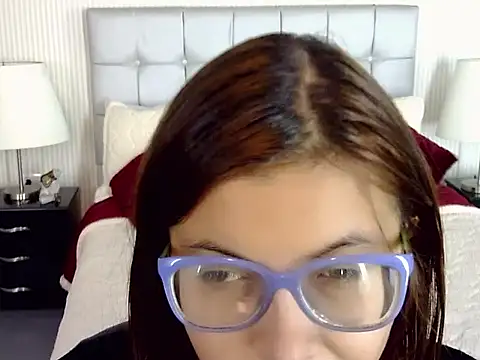 Amber Rouge  online show from 23, 9, 2025