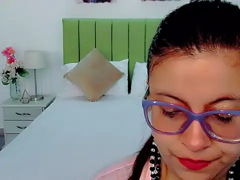 Amber Rouge  online show from 22, 10, 2025