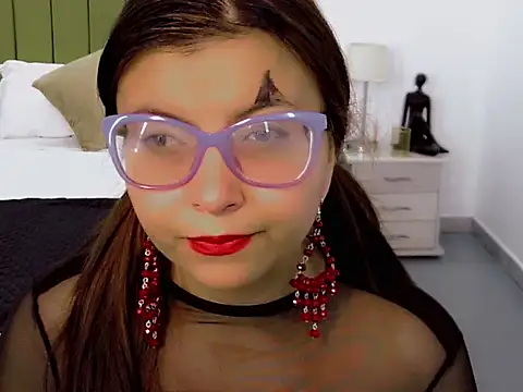 Amber Rouge  online show from 31, 10, 2025