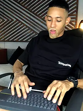 B Wild online show from 17, 10, 2025