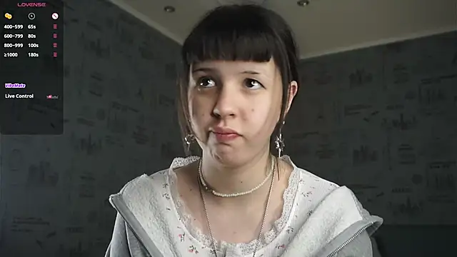 CrimsonLily online show from 12, 9, 2025