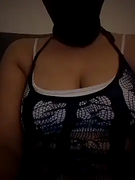 Snapshot of Jolielatina chatting on 9, 9, 2025 Jolielatina online show from 9, 9, 2025