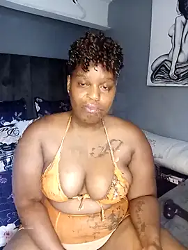 Snapshot of ThickAmy chatting on 4, 11, 2025 ThickAmy online show from 4, 11, 2025