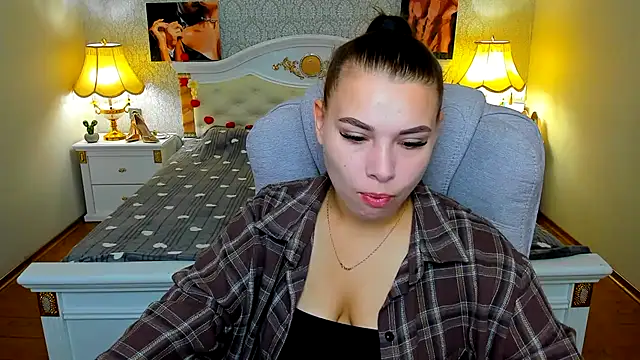 Snapshot of OmniaSher chatting on 15, 9, 2025 OmniaSher online show from 15, 9, 2025