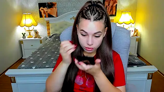 Snapshot of OmniaSher chatting on 23, 9, 2025 OmniaSher online show from 23, 9, 2025