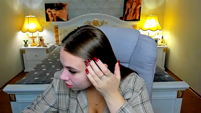 Snapshot of OmniaSher chatting on 15, 10, 2025 OmniaSher online show from 15, 10, 2025