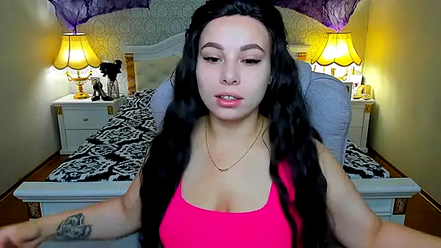 Snapshot of OmniaSher chatting on 25, 10, 2025 OmniaSher online show from 25, 10, 2025