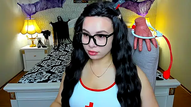 Snapshot of OmniaSher chatting on 30, 10, 2025 OmniaSher online show from 30, 10, 2025