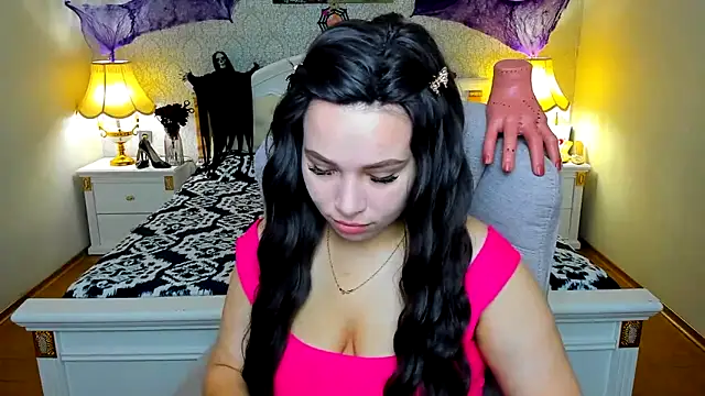 Snapshot of OmniaSher chatting on 2, 11, 2025 OmniaSher online show from 2, 11, 2025