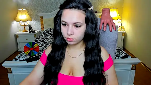 Snapshot of OmniaSher chatting on 15, 11, 2025 OmniaSher online show from 15, 11, 2025