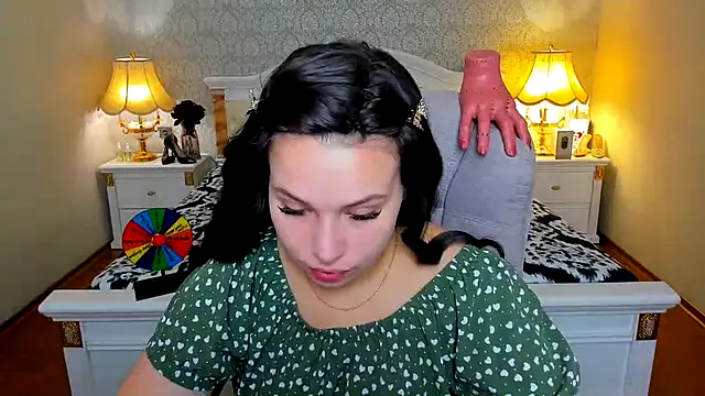 Snapshot of OmniaSher chatting on 21, 11, 2025 OmniaSher online show from 21, 11, 2025