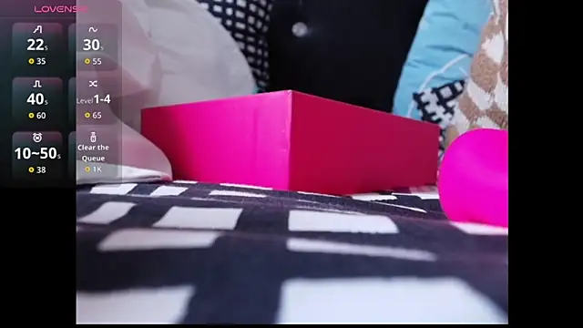 LunaLuxe1 online show from 2, 2, 2026