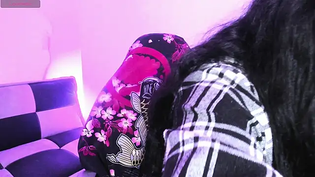 GwenHazel online show from 15, 10, 2025