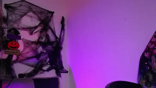 GwenHazel online show from 30, 10, 2025