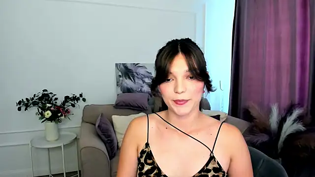 DivineAmour online show from 23, 9, 2025