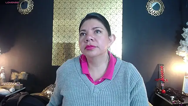 Snapshot of kinky_momm chatting on 13, 3, 2026 kinky momm online show from 13, 3, 2026