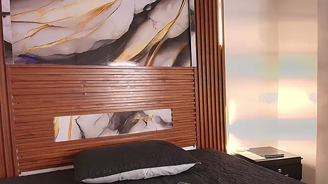 Evelin thompsson online show from 15, 10, 2025