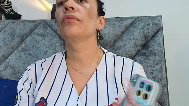 Shantey Laurent online show from 22, 11, 2025