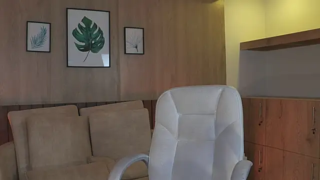 sarabelmont online show from 9, 10, 2025