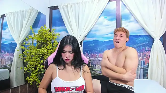 Sarahwalkerr online show from 9, 10, 2025