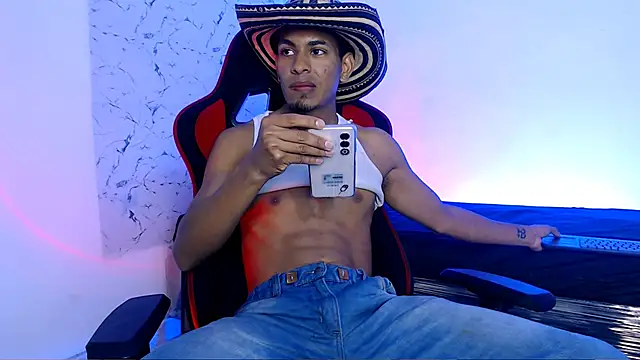 lorian vikel online show from 2, 11, 2025