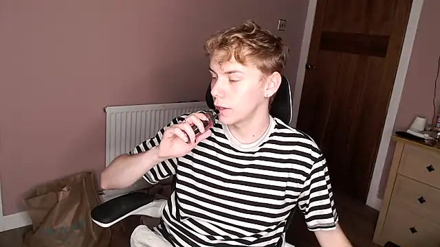 scottishtwink01 online show from 19, 9, 2025
