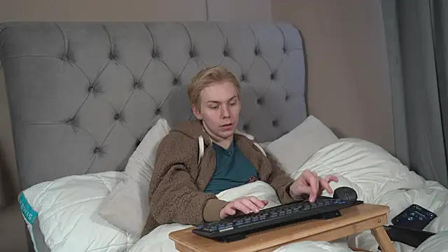 Snapshot of scottishtwink01 chatting on 4, 3, 2026 scottishtwink01 online show from 4, 3, 2026