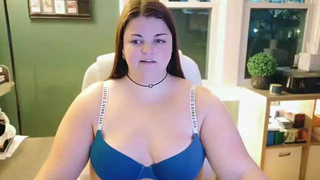 Snapshot of PlayWithBrittany chatting on 22, 11, 2025 PlayWithBrittany online show from 22, 11, 2025