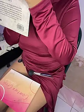 Snapshot of rhizanthella_ chatting on 11, 10, 2025 rhizanthella online show from 11, 10, 2025