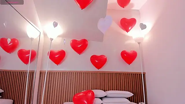 nicol giraldoo online show from 15, 2, 2026