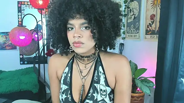 Snapshot of Raven_luv chatting on 24, 11, 2025 Raven luv online show from 24, 11, 2025