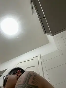 Snapshot of samuelcher chatting on 4, 4, 2026 samuelcher online show from 4, 4, 2026