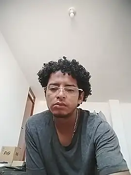 ThiagoFernandezChancay25 online show from 28, 2, 2026