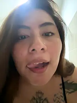 Snapshot of Edalyn29 chatting on 1, 10, 2025 Edalyn29 online show from 1, 10, 2025