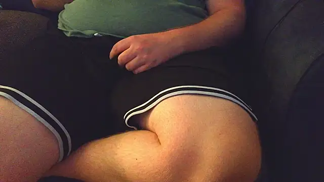thighguy30 online show from 7, 10, 2025