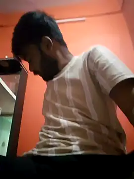 Snapshot of soniriyaa010101 chatting on 24, 10, 2025 soniriyaa010101 online show from 24, 10, 2025