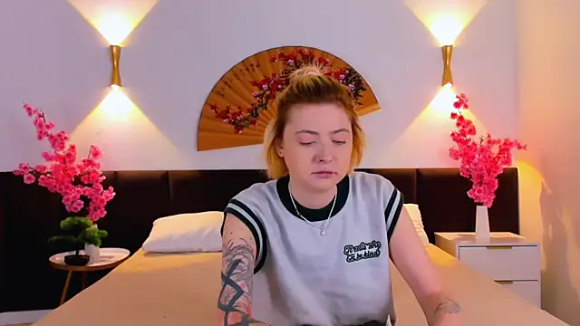TracyCurtis online show from 25, 9, 2025