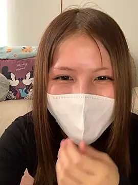 Snapshot of -Hikari-00- chatting on 7, 11, 2025 -Hikari-00- online show from 7, 11, 2025