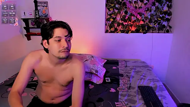 Snapshot of kylietimothee chatting on 5, 3, 2026 kylietimothee online show from 5, 3, 2026